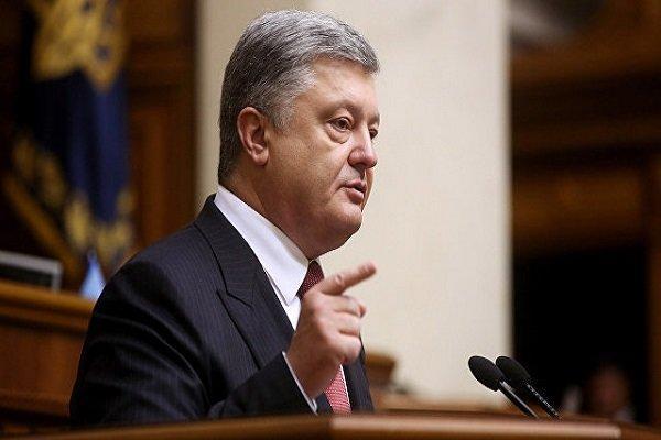 پروشنکو شروع حکومت نظامی در اوکراین را گفت