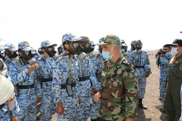 بازدید معاون اجرایی ارتش از اردوگاه کویر دانشگاه هوایی شهید ستاری