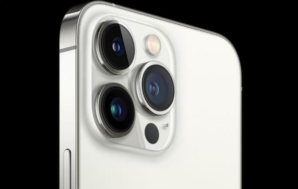 اپل در iOS 15.1 دو قابلیت نو به دوربین آیفون 13 پرو اضافه می نماید